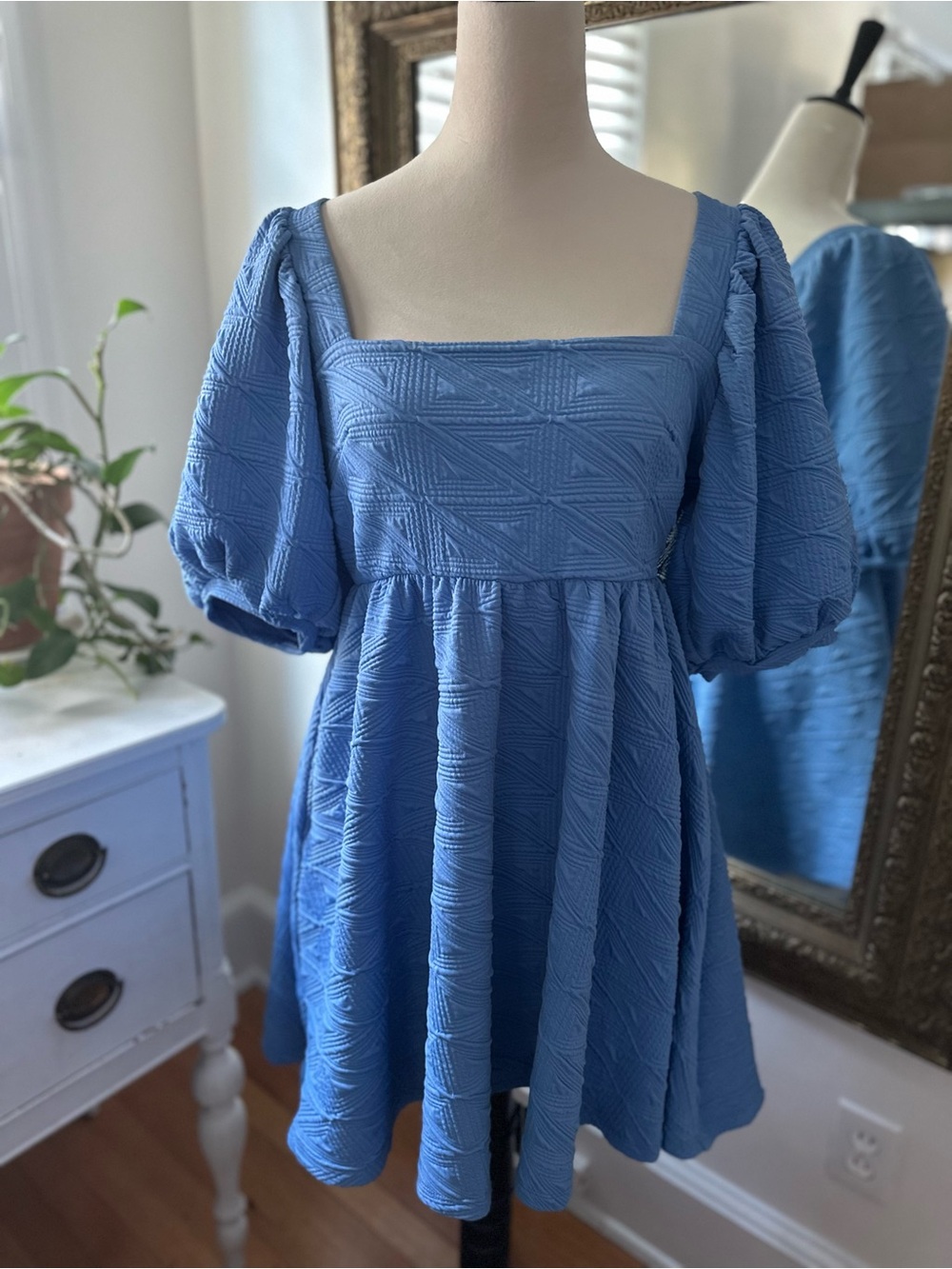 Free People short mini dress blue textured puff sleeves feminine M empire waist - Picture 8 of 11